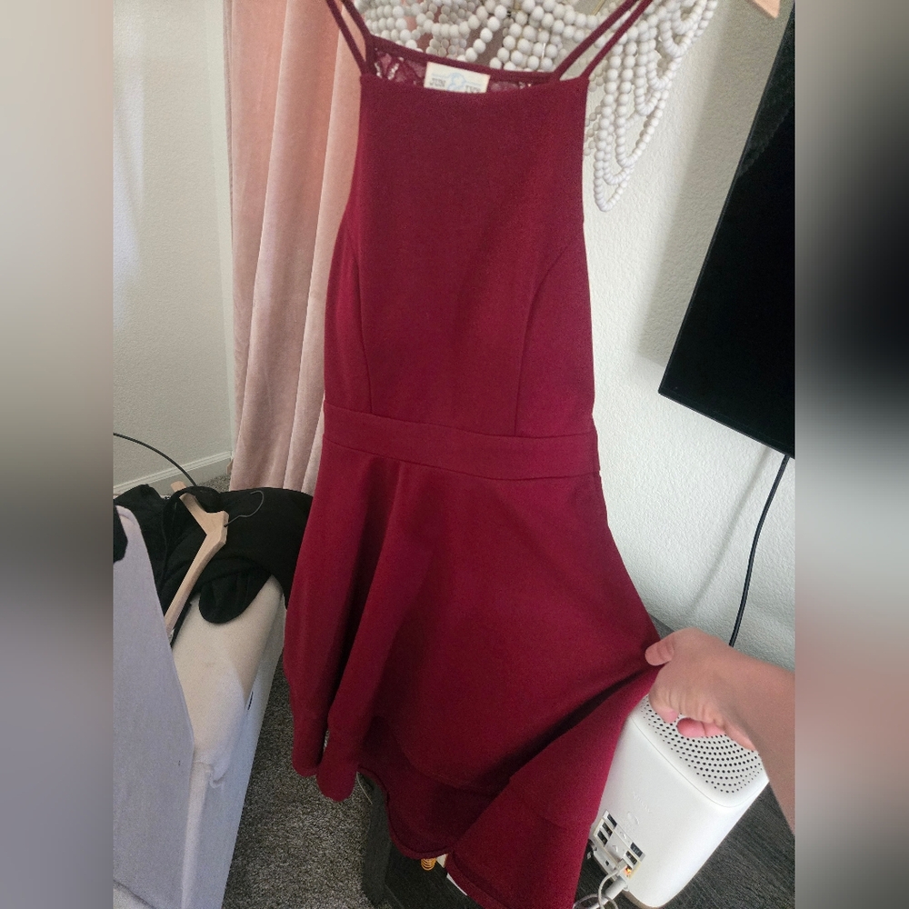 Jun And IVY Elegant Burgundy Dress